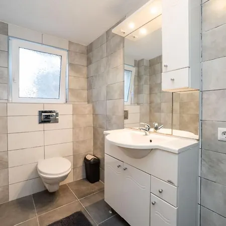 Robi & Kristina - One Bedroom With Sea View A1