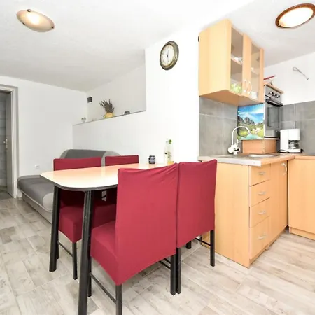 Robi & Kristina - One Bedroom With Sea View A1 *
